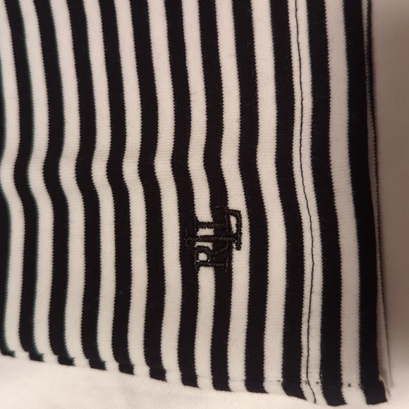 Lauren Ralph Lauren Women's Black/White Petite T-shirt. - Picture 7 of 8